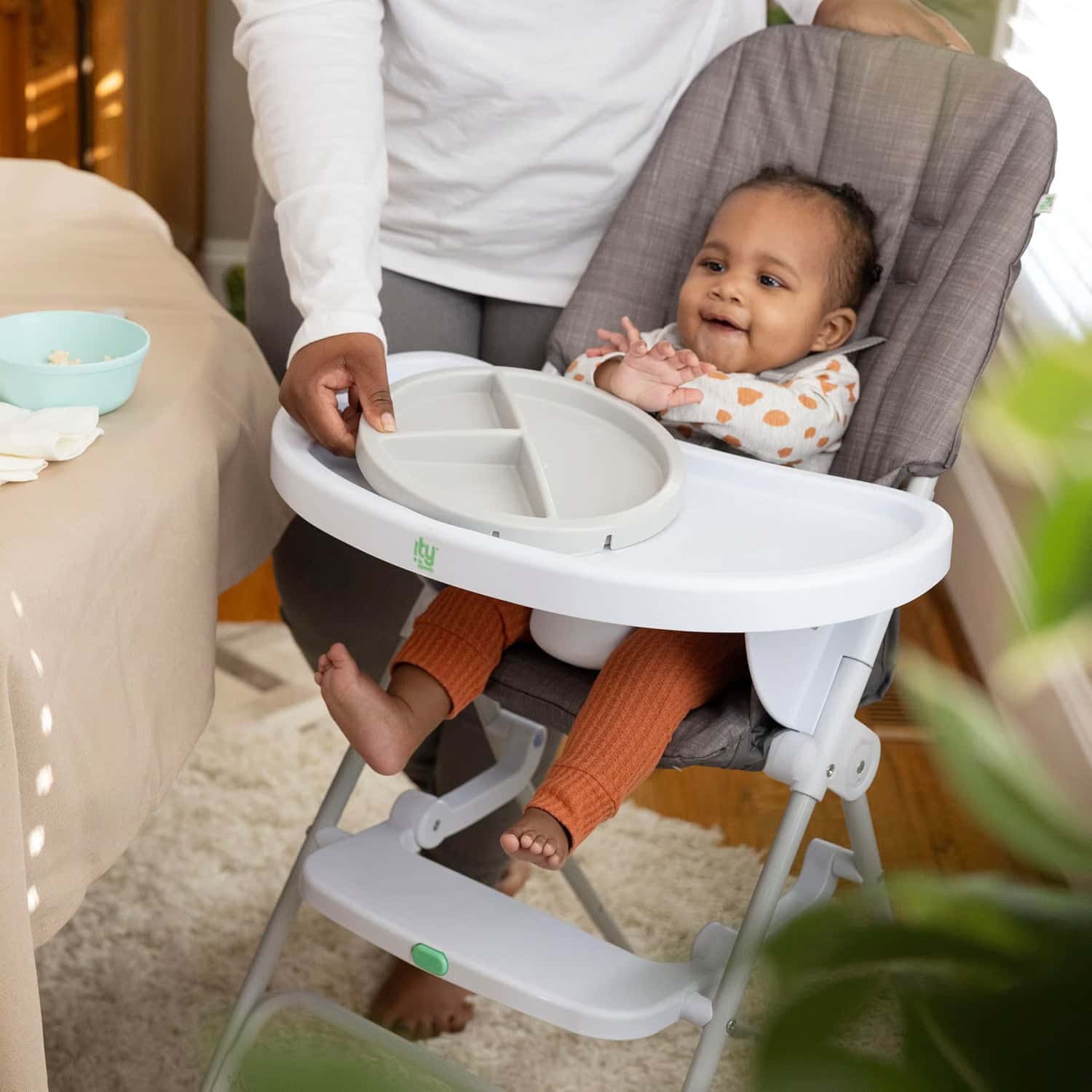 Ingenuity Sun Valley Compact Folding High Chair 2